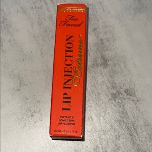Too Faced Lip Injection Extreme - Vibrant Orange